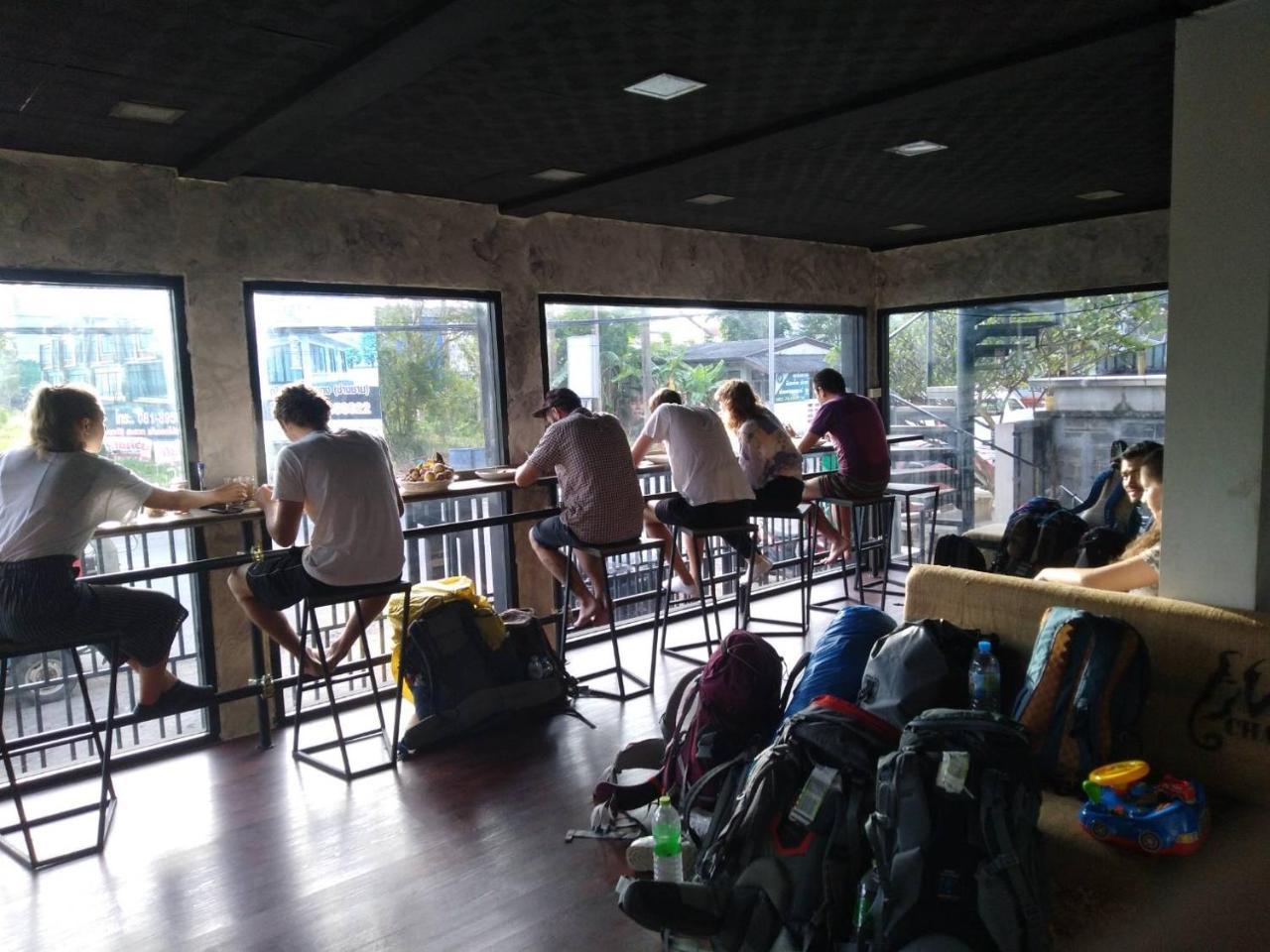 Chang Bed And Bar Hostel (Adults Only) Сураттхани Экстерьер фото
